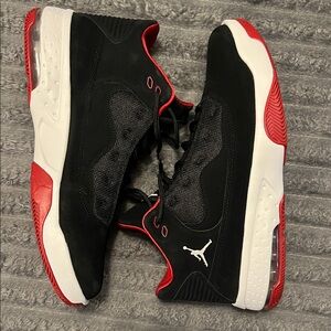 Jordan Men's Black and Red Athletic Sneakers